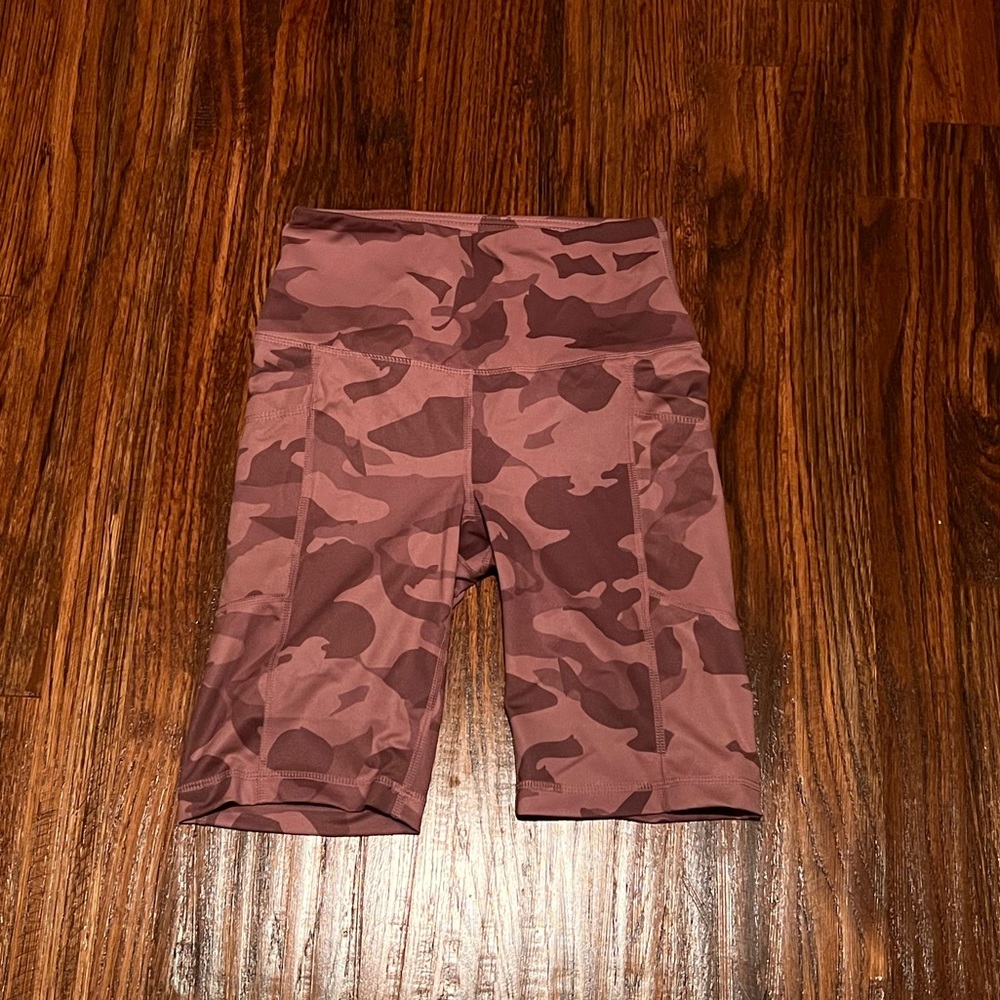 Pink camo athletic shorts with pockets (never worn)